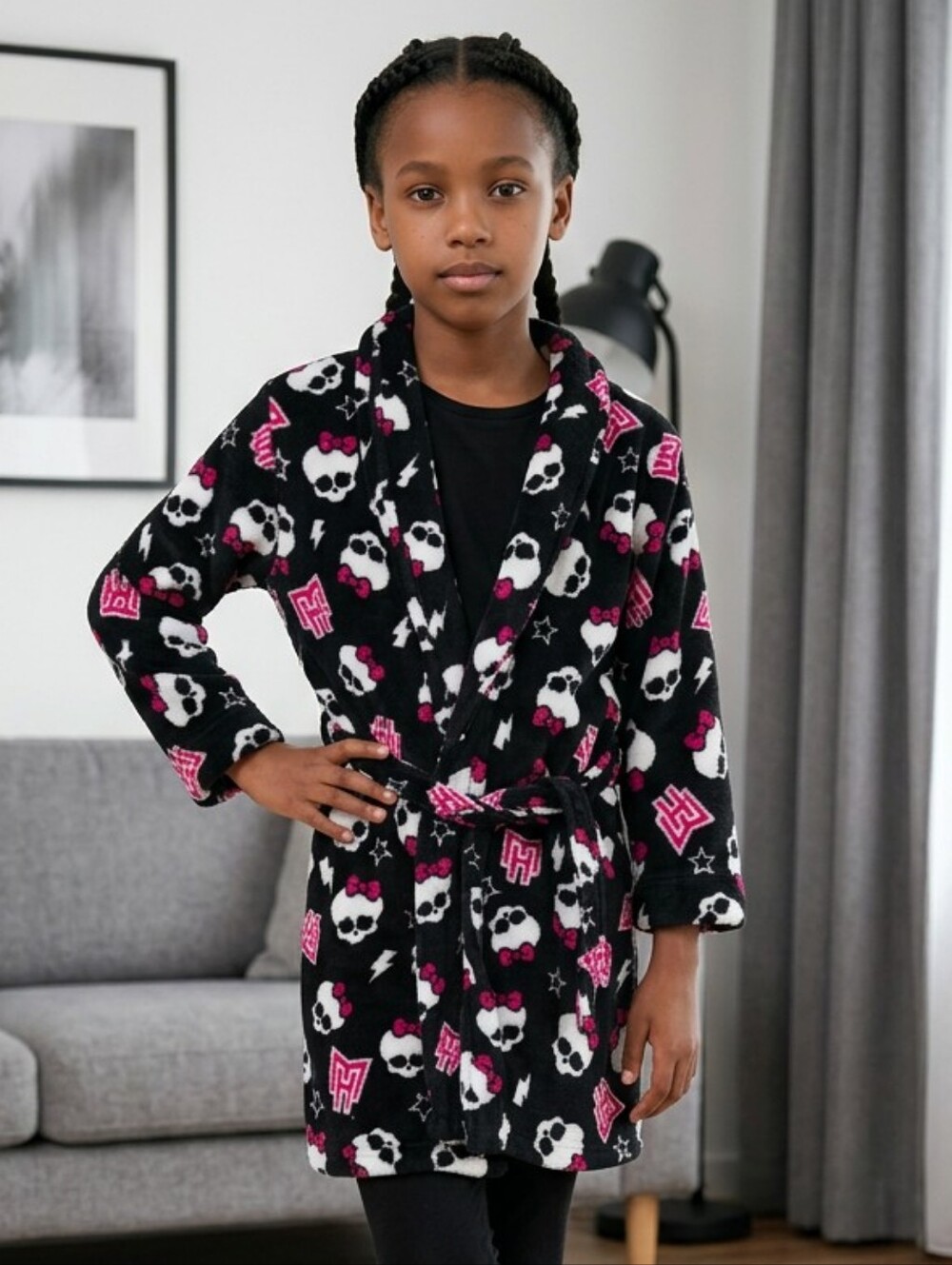 Monster High Girls MH Bathrobe Faux Fur Black/Pink Plush Fleece Robe Skull Bow